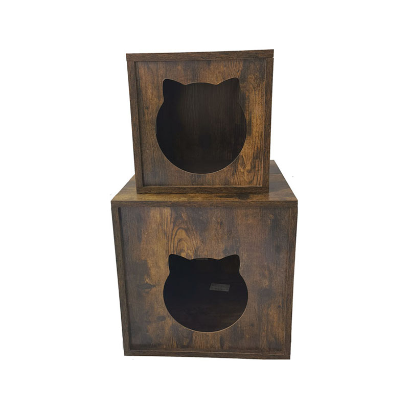 Cait troscáin faoi dhíon adhmaid cáithníní